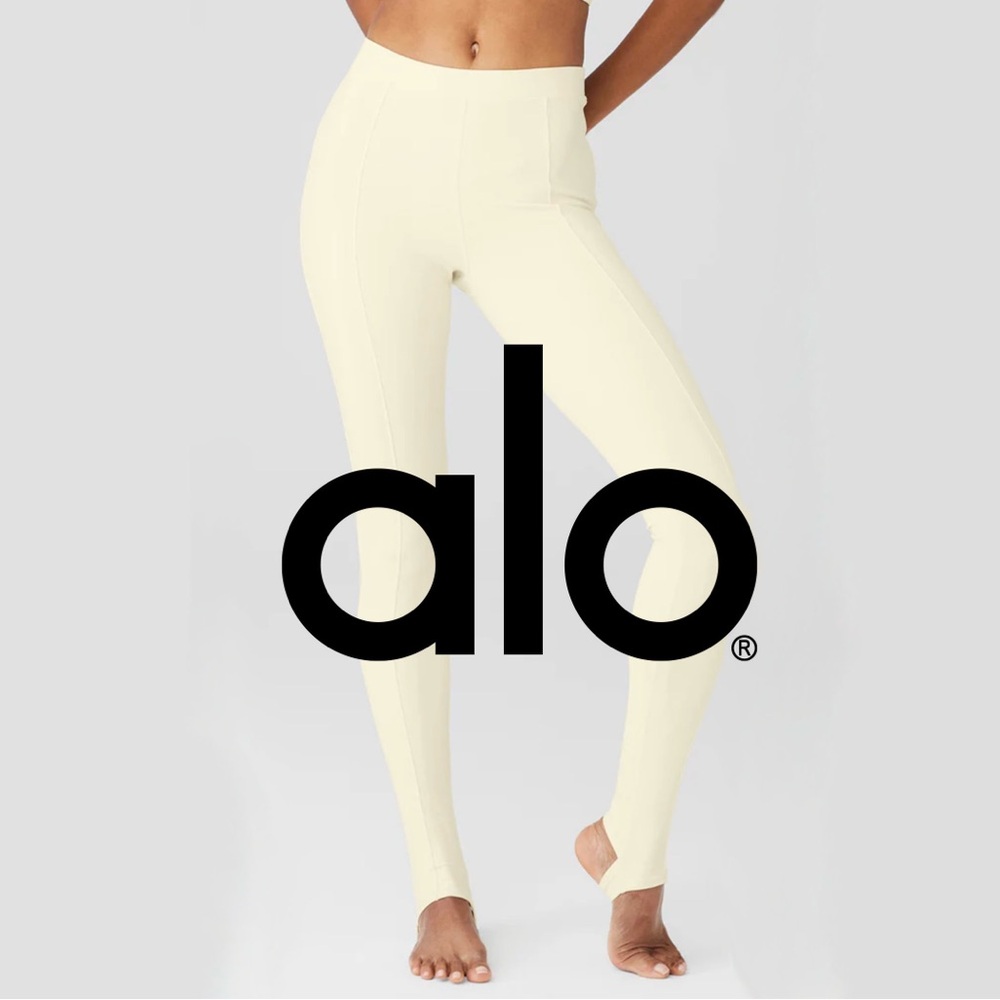 ALO Yoga Airbrush High-Waist Leggings in Cream